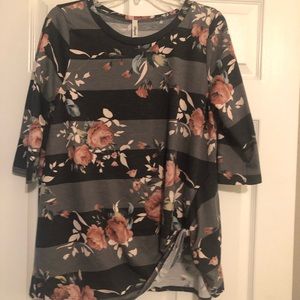 NWOT 3/4 Sleeve Floral Top